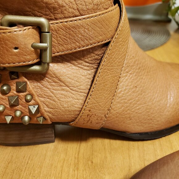 Vince Camuto Marcin Leather Studded Ankle Bootie Tan Brown - (8.5B / 38.5) - Picture 10 of 16